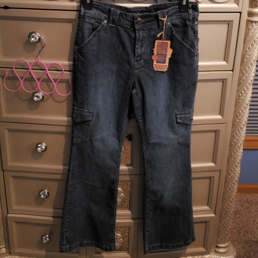 ARIZONA JEAN Co